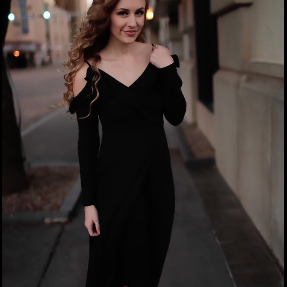 Last 1 Medium Romantic Ruffled Cold Shoulder Dress - Picture 6 of 8